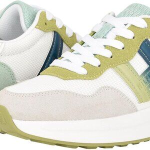 Tommy Hilfiger sneakers